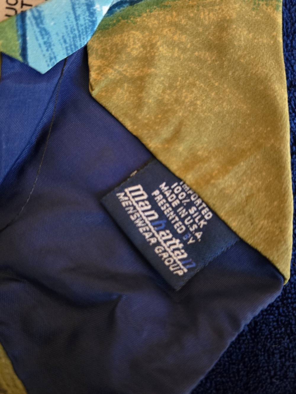 Vintage The Beatles "Lucy In The Sky" Tie - Picture 3 of 5